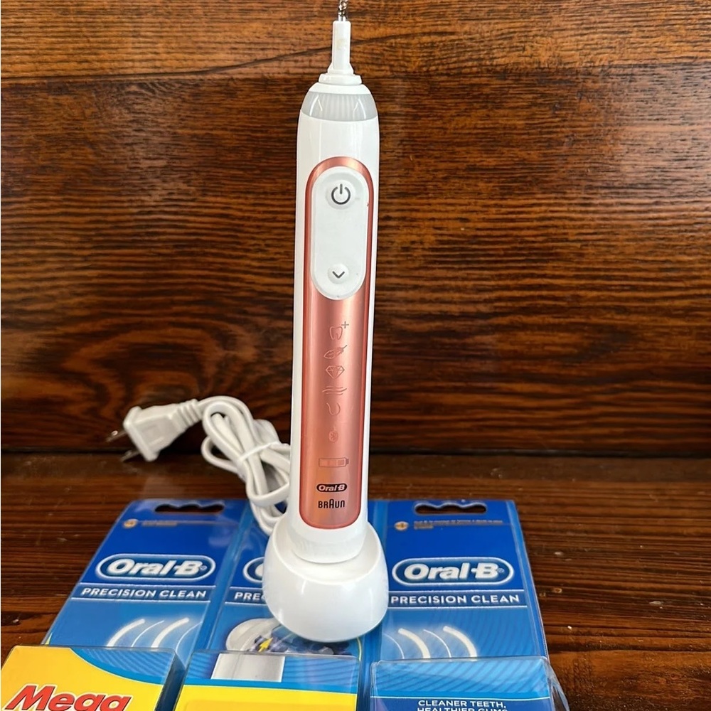 Braun Oral B 9000 Plaque Remover/Toothbrush